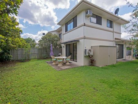 Modern, Low-Maintenance Living in the Heart of Upper Coomera - Photo 5