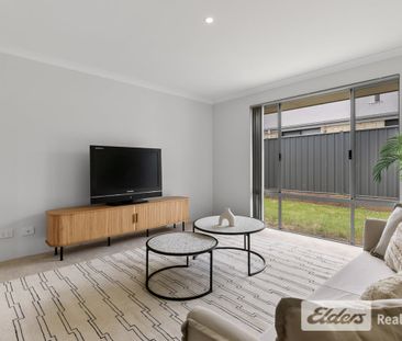 Bright and Spacious Family Living - Photo 3