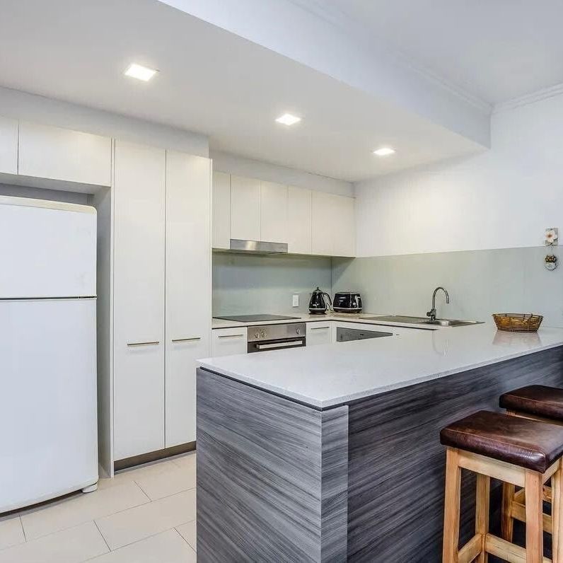 Varsity Lakes - Photo 1