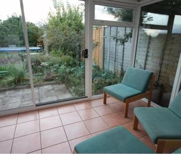6 bedroom semi-detached house to rent - Photo 3