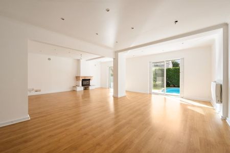 4 Bedroom House with swimming pool, São João do Estoril, Cascais - Photo 4