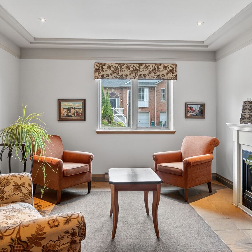 For Lease - 2 Bay Street Unit# 304, Kingston, Ontario - Photo 1