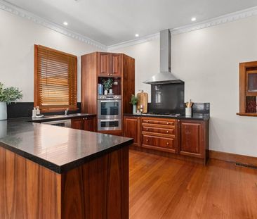 Charming Home in Soldiers Hill - Photo 5