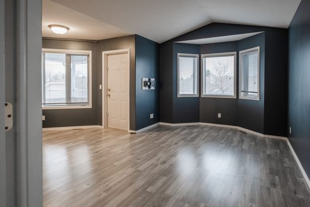 🏡 Charming 2 Bedroom - Photo 1