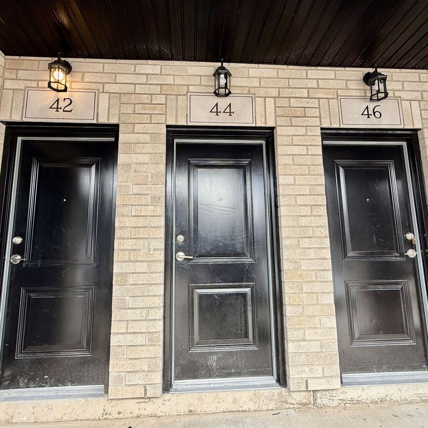 For Lease - 44 Thatcher Drive Unit# H079, Guelph, Ontario - Photo 1
