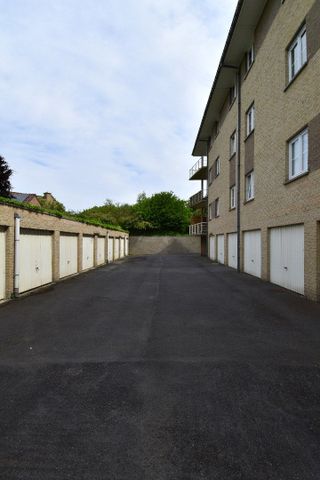 Instapklaar 2-slaapkamerappartement met zonneterras en kelderberging te huur vlakbij Provinciedomein "De Gavers" - Photo 2