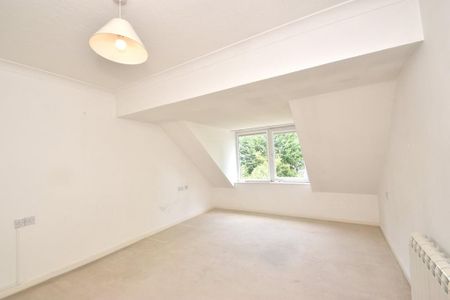 2 bedroom retirement property to rent - Photo 2