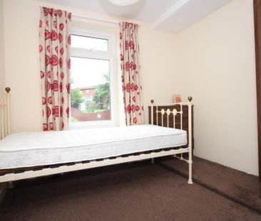 2 bedroom Flat to rent in Station Road, South Gosforth, Newcastle U... - Photo 4
