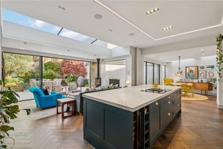 5 bedroom semi-detached house to rent - Photo 4