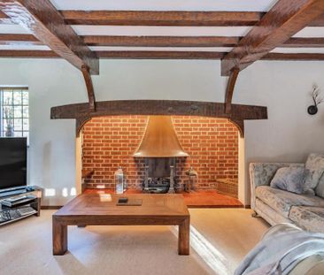 6 bedroom house to rent - Photo 1