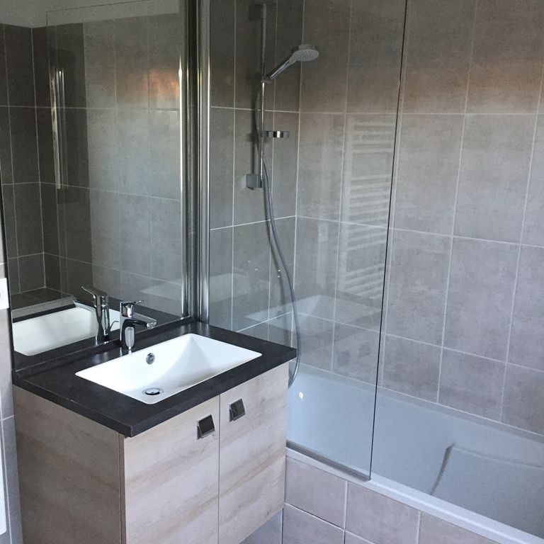 APPARTEMENT, - Photo 1