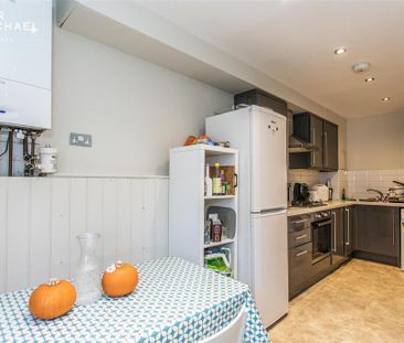 5 bedroom terraced house to rent - Photo 2