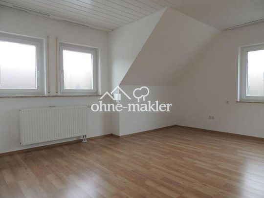 Helle 3,5 Zimmer DG-Wohnung in Talheim - Photo 1