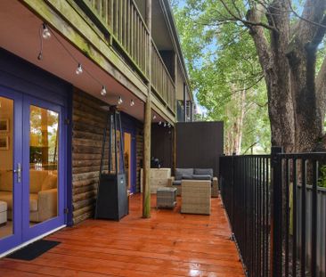 Spacious & Light-Filled Apartment in Convenient North Gosford Location - Photo 5