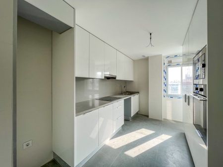 Piso de alquiler en Avenida Ausias March, En Corts - Doctor Waksman - Photo 2