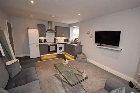 Prenton Road East, Prenton, CH42 - Photo 3