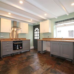 1 bedroom detached house to rent - Photo 2