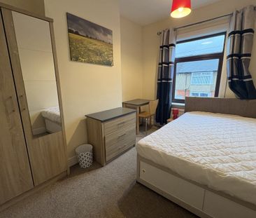 Delapre Crescent Road - Photo 1