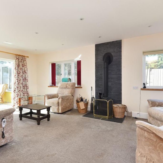 2 bedroom semi-detached house to rent - Photo 1