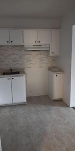 1 MOIS GRATUIT | 3 1/2 avec Balcon + Stationnement - Photo 4