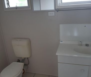 1 BEDROOM UNIT IN QUIET STREET - Photo 4