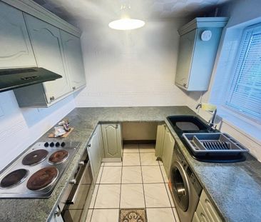 Open Hearth Close, Griffithstown, PONTYPOOL - Photo 4