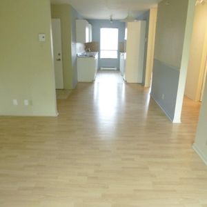 ST-ROMUALD (LÉVIS), BEAU 4 1/2, LOGEMENT À LOUER, PRÈS DES PONTS ET SERVICES - Photo 2