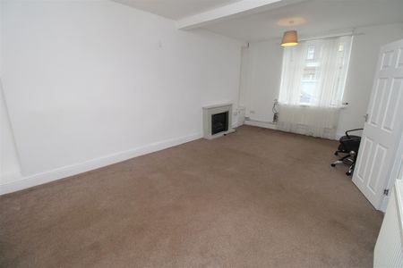 House - Terraced For Rent Ynyscynon Road, Tonypandy - Photo 2