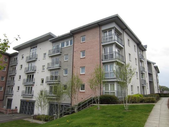 3 bedroom flat to rent - Photo 1