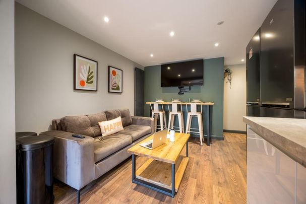 1 bedroom in a house share to rent - Photo 1