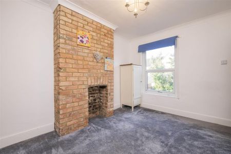 2 bed House - Mid Terrace To Let - Photo 5