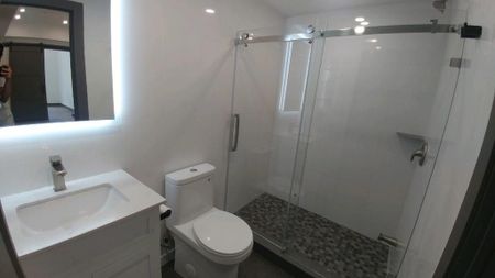 For Lease - 1213 Dundas Street Unit# Upper N, Toronto, Ontario - Photo 4