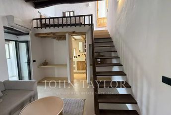 Cala Llonga, Balearic Islands 07849