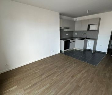 location Appartement T2 DE 45.3m² À ELANCOURT - Photo 4
