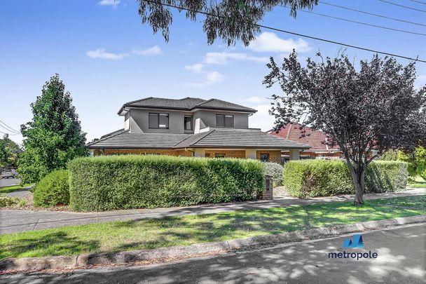 16A Irving Street, MOUNT WAVERLEY, VIC - Photo 1