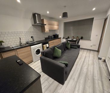 Broadbent Avenue, Latchford, Warrington, WA4 1PX - Photo 1