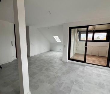 Geschmackvolle 2-Zimmer-DG-Wohnung mit Wintergarten & Galerie - Photo 4