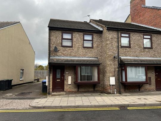 2 bedroom terraced house to rent - Photo 1