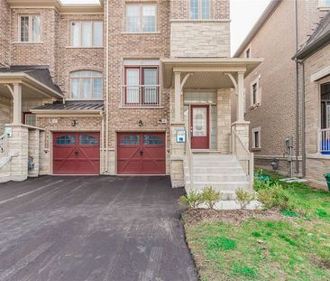 For Lease - 43 Farooq Boulevard, Vaughan, Ontario - Photo 6