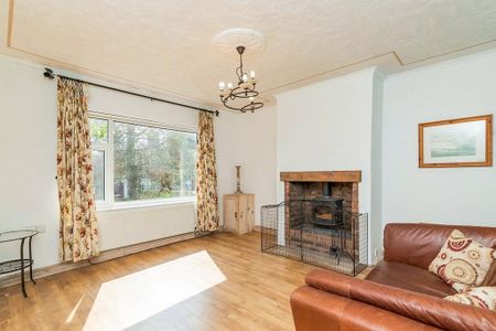 3 bedroom semi-detached house to rent - Photo 3