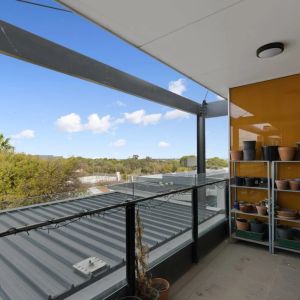 Modern One Bedroom Apartment in the Heart of Adelaide CBD - Photo 2