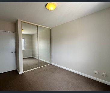 3 x 2 x 2 Harold Boas Gardens in West Perth - Photo 3