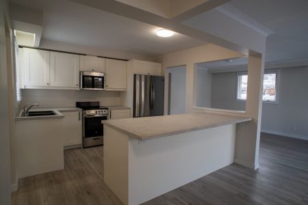 For Lease - 200 John Street Unit# A, Bradford West Gwillimbury, Ontario - Photo 5