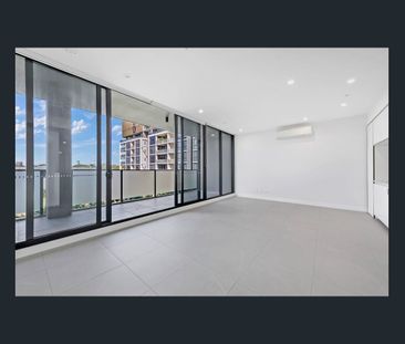 LUXURY RIVERSIDE 1 BEDROOM APARTMENT PLUS STUDY NOOK AND A STORAGE ... - Photo 6