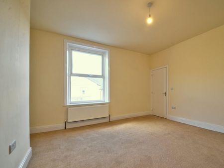 Flat to rent on - Photo 5