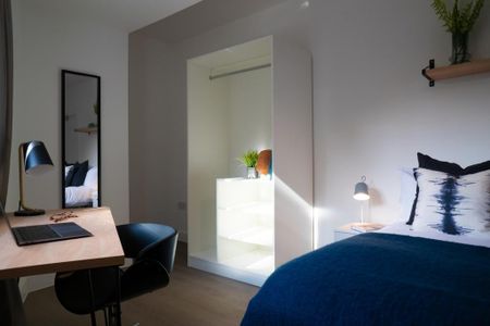 5 bedroom flat to rent - Photo 2