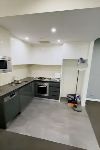 1 bed 1 bath - Photo 2