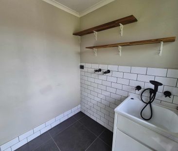 9 Robert Crescent - Photo 5