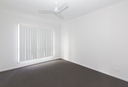 Modern 3 Bedroom Townhouse - Photo 2