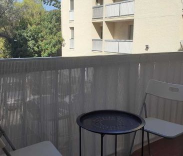 Location Appartement 1 pièce 20m² NIMES 30000 - Photo 2